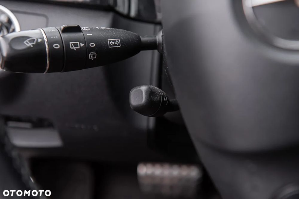 Mercedes-Benz Klasa E 350 CDI BlueEff Avantgarde - 22