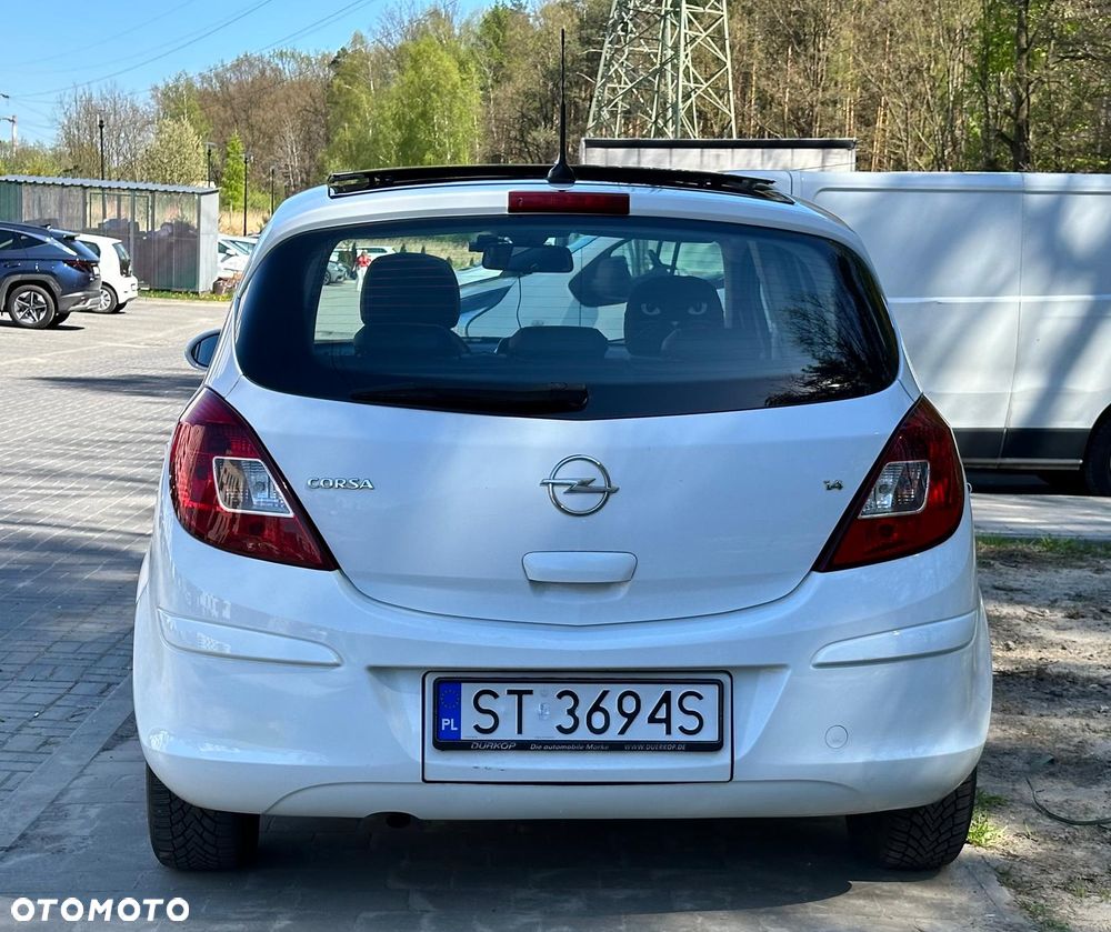 Opel Corsa 1.4 16V Cosmo - 5