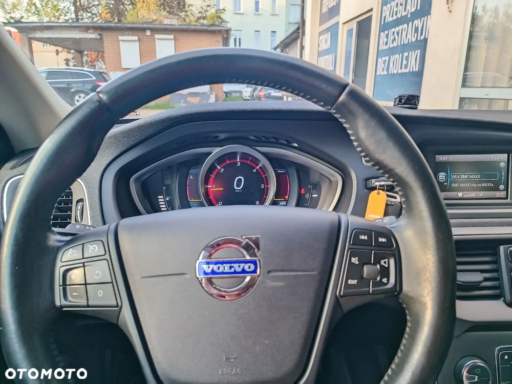 Volvo V40 D2 - 17