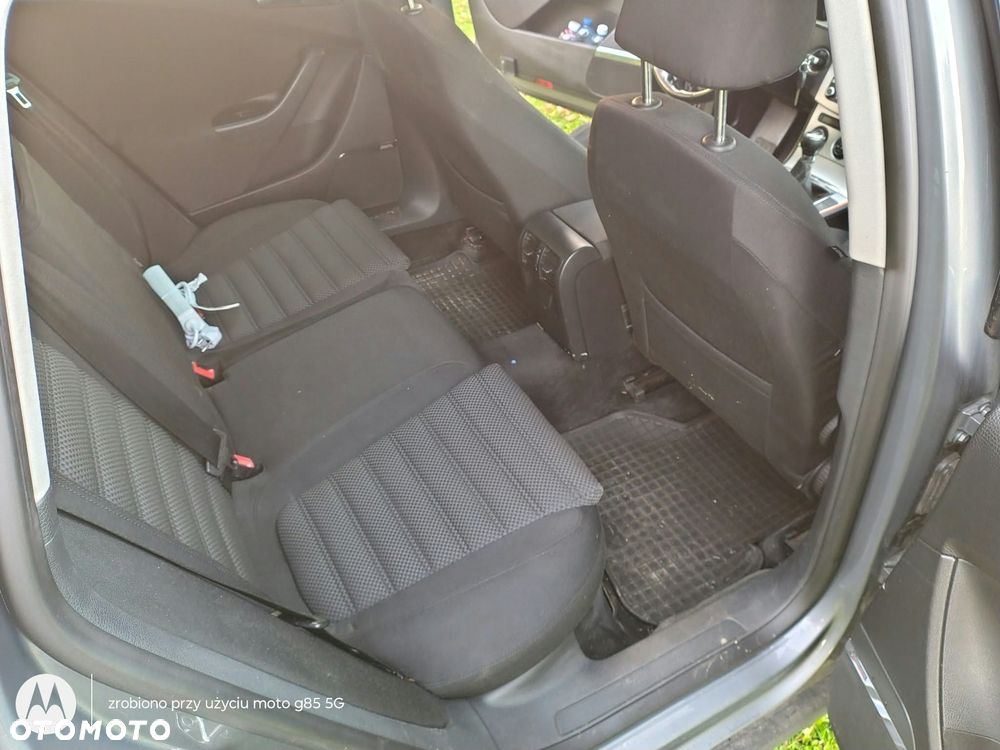 Volkswagen Passat - 6