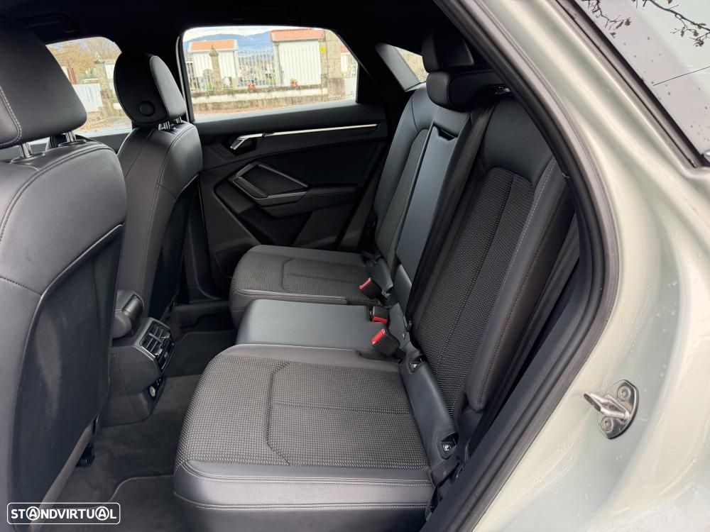 Audi Q3 Sportback 45 TFSIe S line S tronic - 25