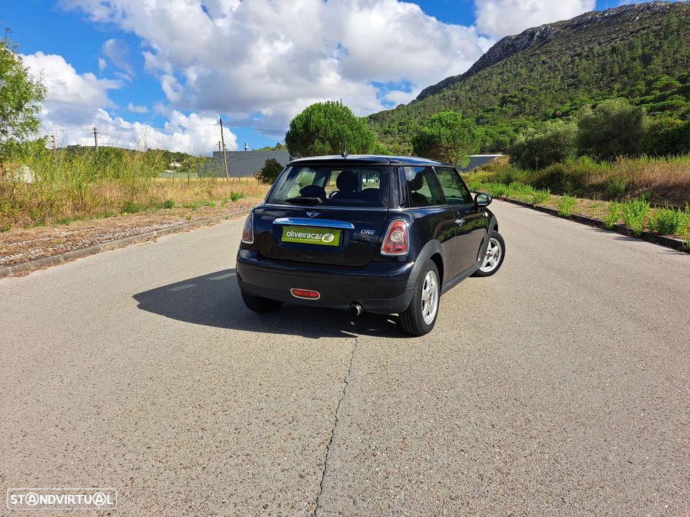 MINI 3 Portas One 1.4 - 24