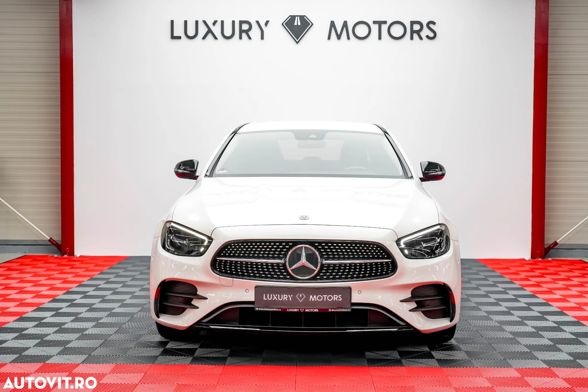 Mercedes-Benz E 300 de 9G-TRONIC AMG Line - 3