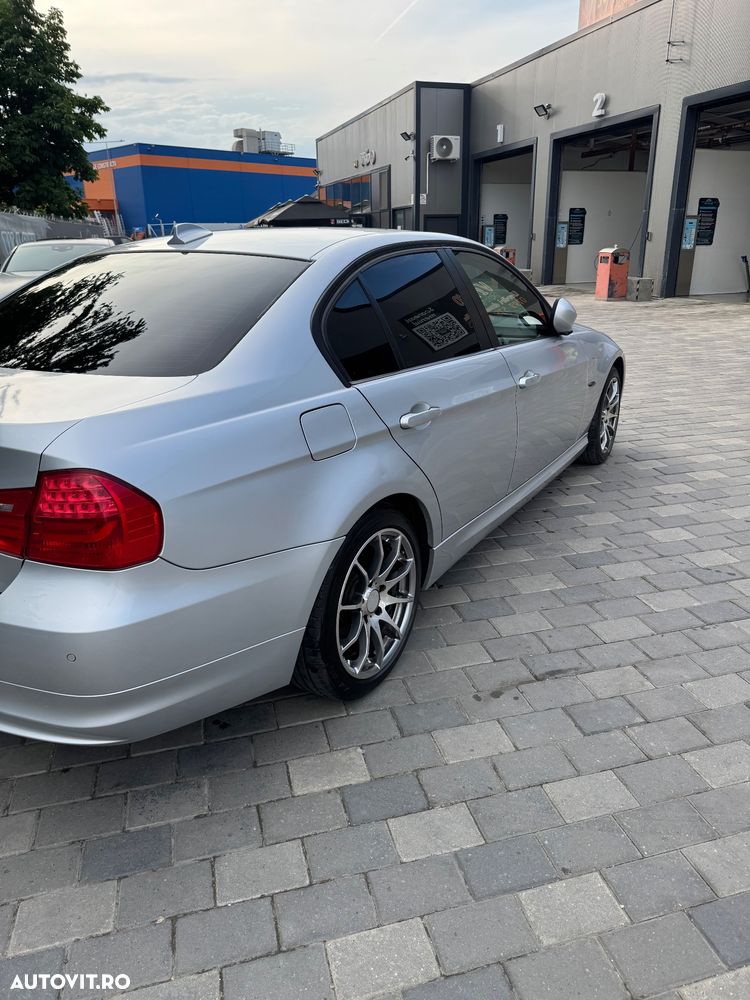 BMW Seria 3 320d - 5