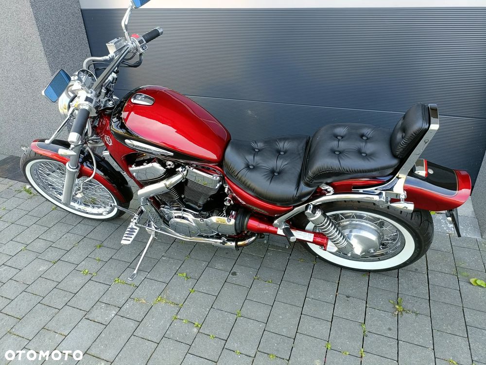 Suzuki Intruder - 12