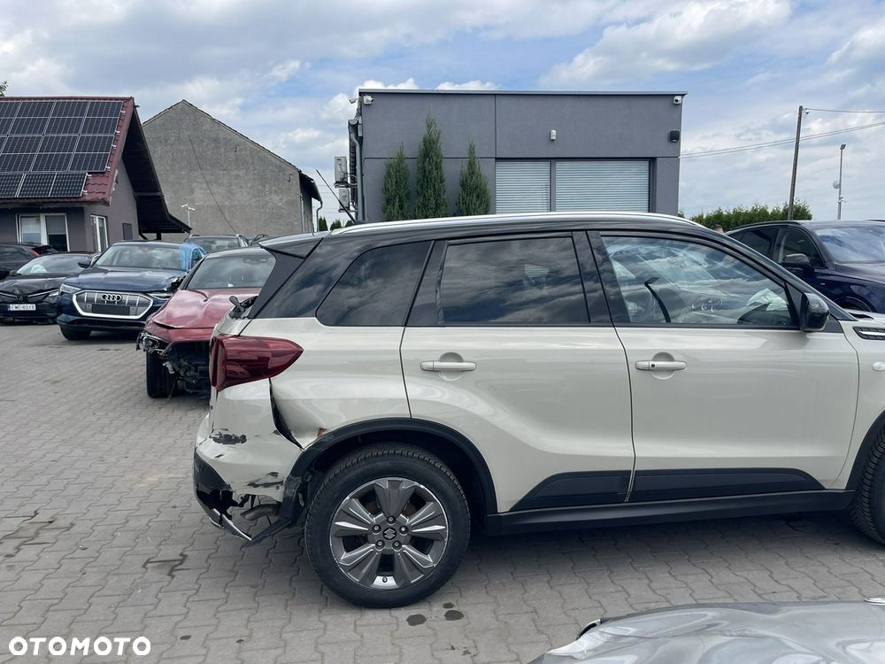 Suzuki Vitara 1.4 Boosterjet Hybrid Comfort - 2
