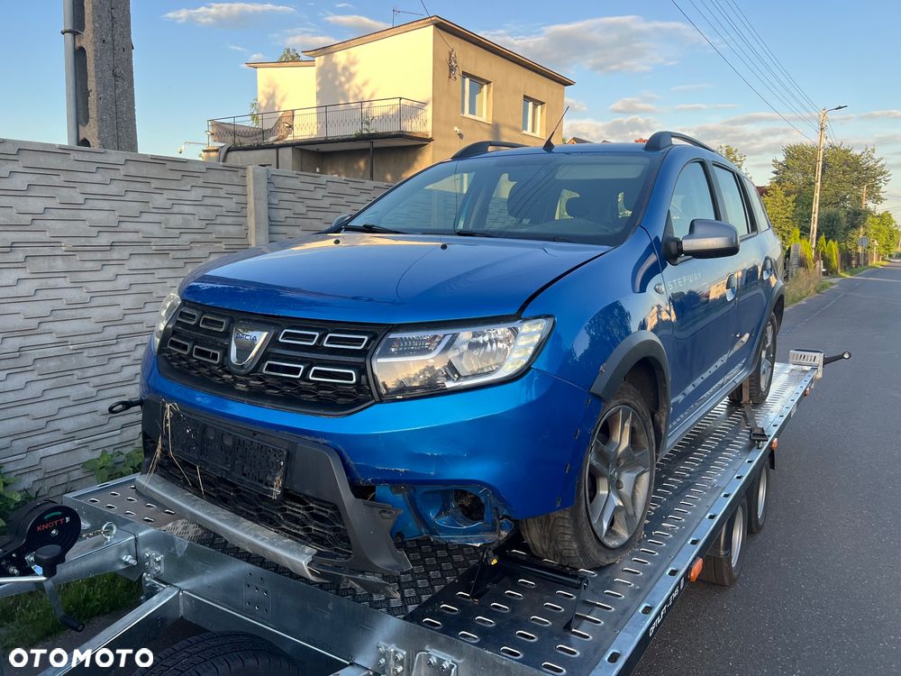 Dacia Logan TCe 90 S&S Stepway Celebration - 13