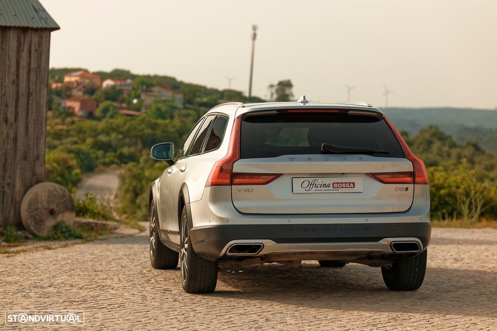 Volvo V90 Cross Country D5 AWD Geartronic Pro - 8