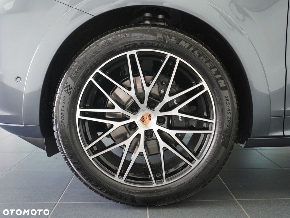 Porsche Cayenne Black Edition - 11