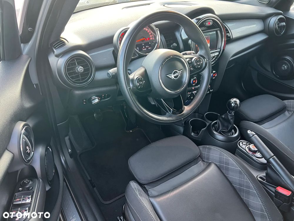 MINI Cooper 60 Years Chili - 25