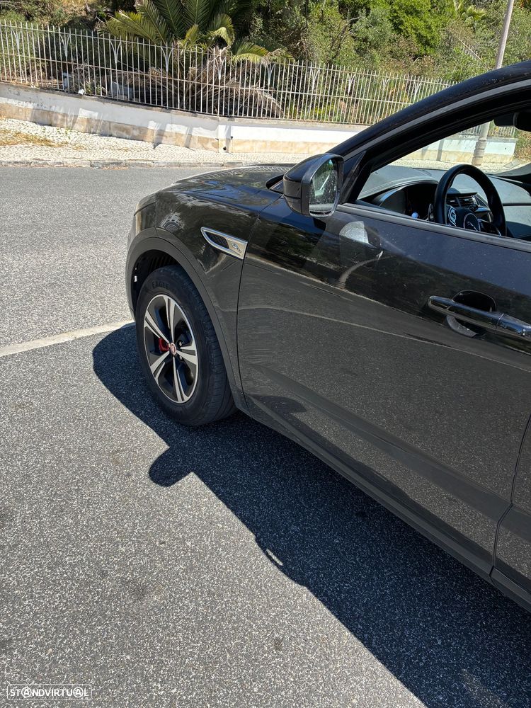 Jaguar E-Pace 1.5 P300e R-Dynamic S AWD Aut. - 4