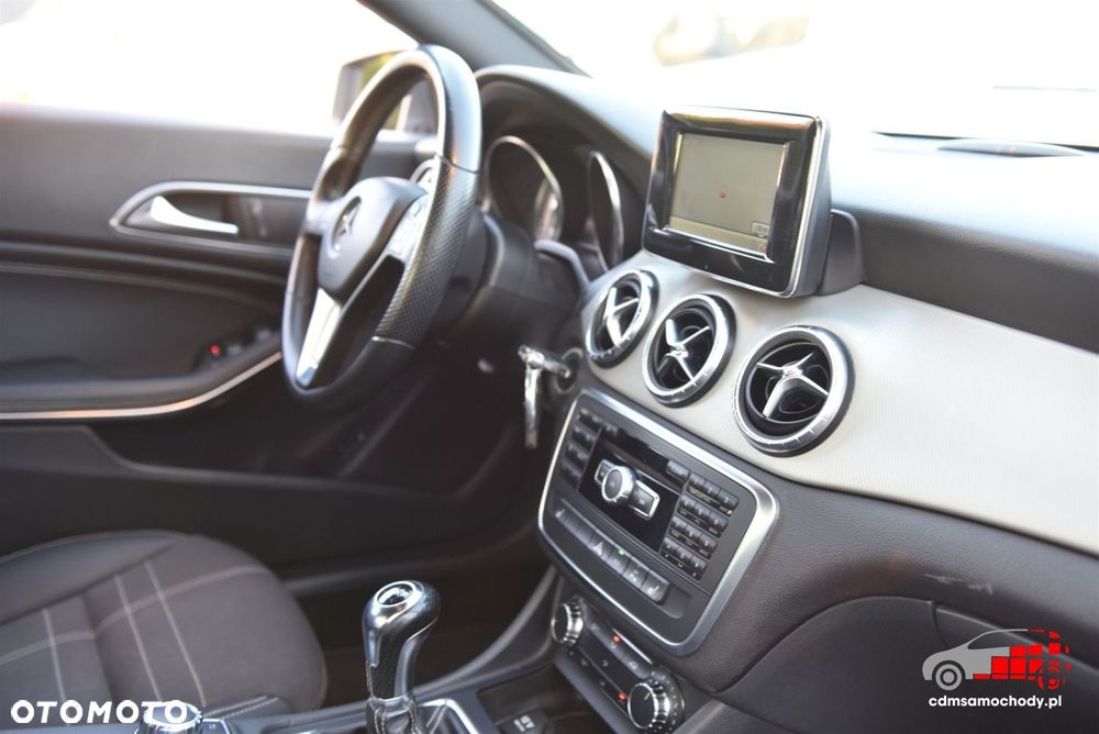 Mercedes-Benz CLA - 23
