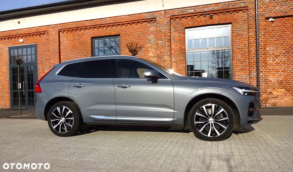 Volvo XC 60 T8 Plug-In Hybrid AWD Ultra Dark - 5