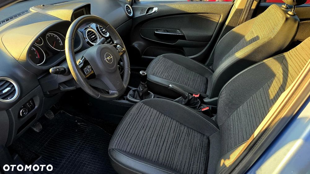 Opel Corsa 1.4 16V Innovation - 20