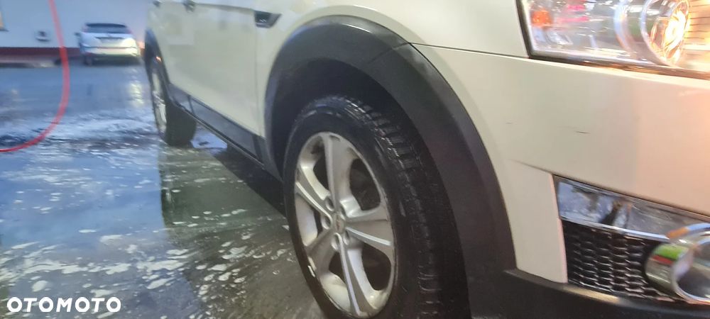 Chevrolet Captiva 2.2 D LT+ - 3