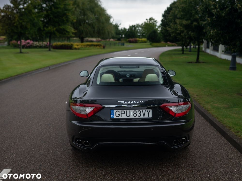 Maserati GranTurismo S - 10