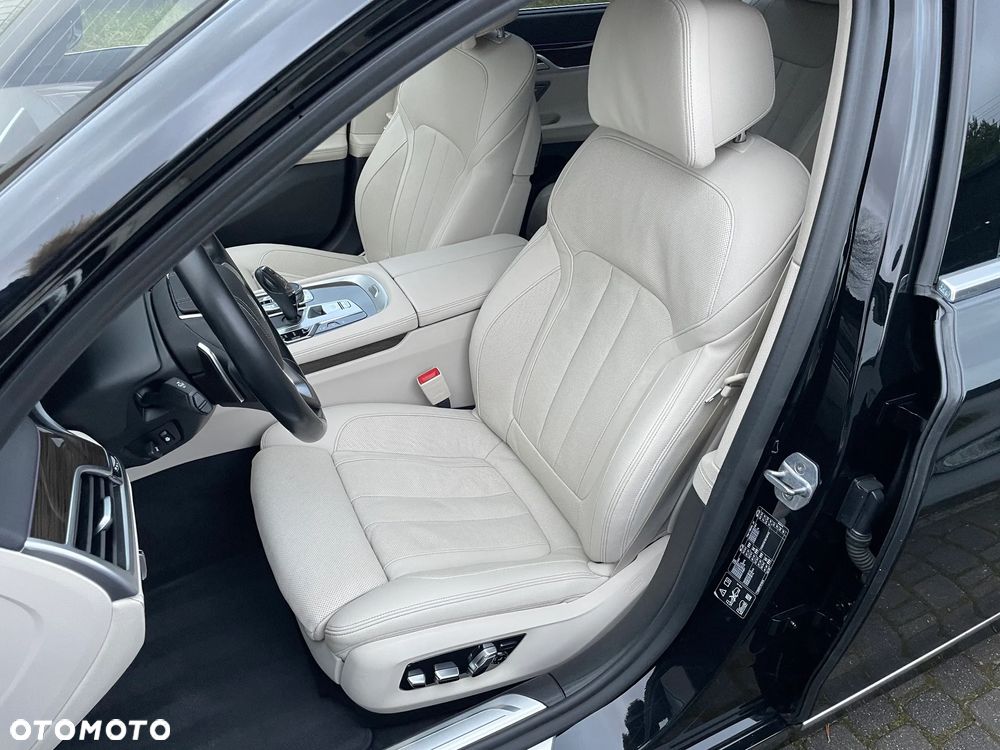BMW Seria 7 730d xDrive - 35