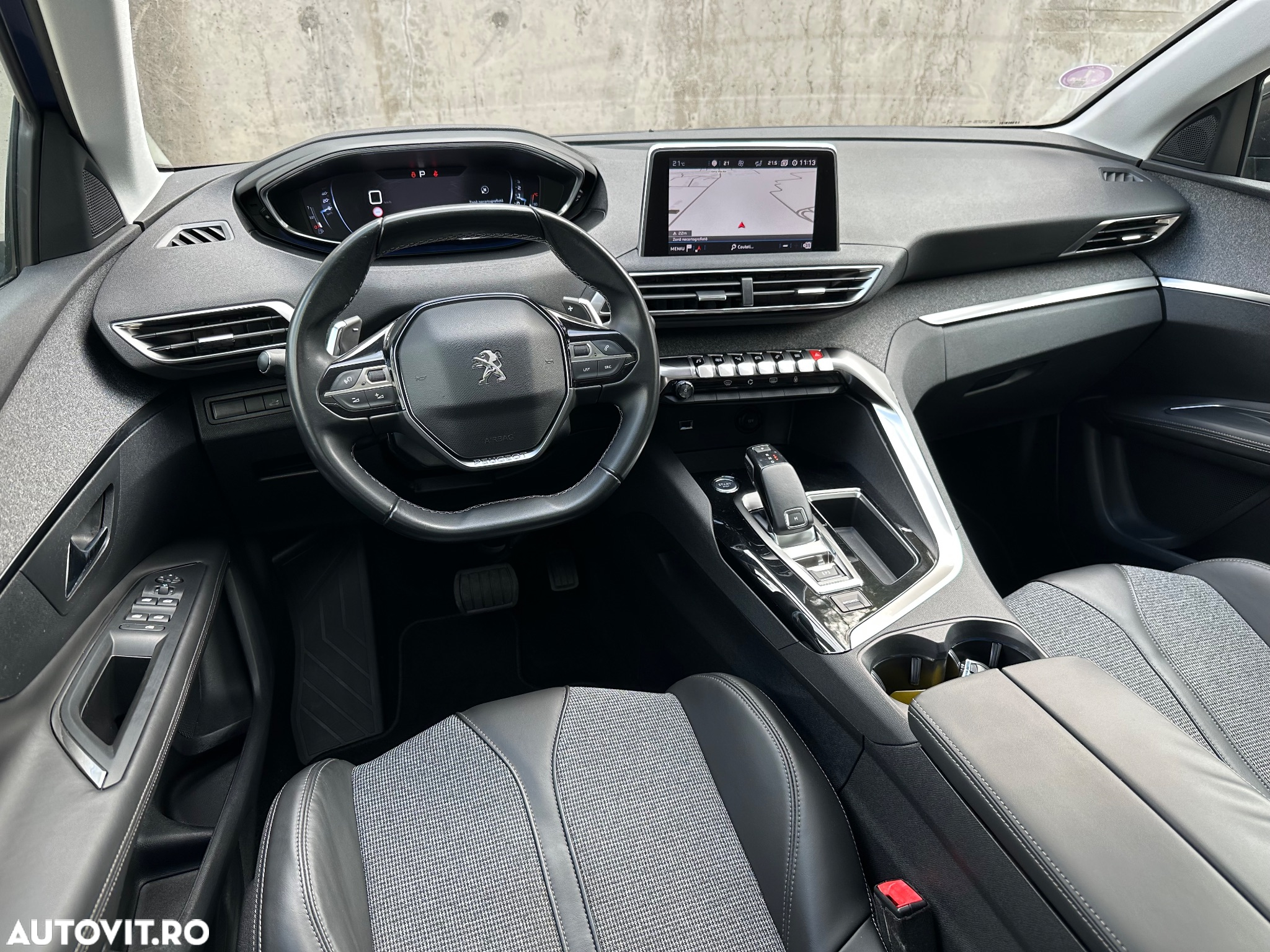 Peugeot 3008 PureTech 130 Stop & Start GPF EAT8 Allure - 17