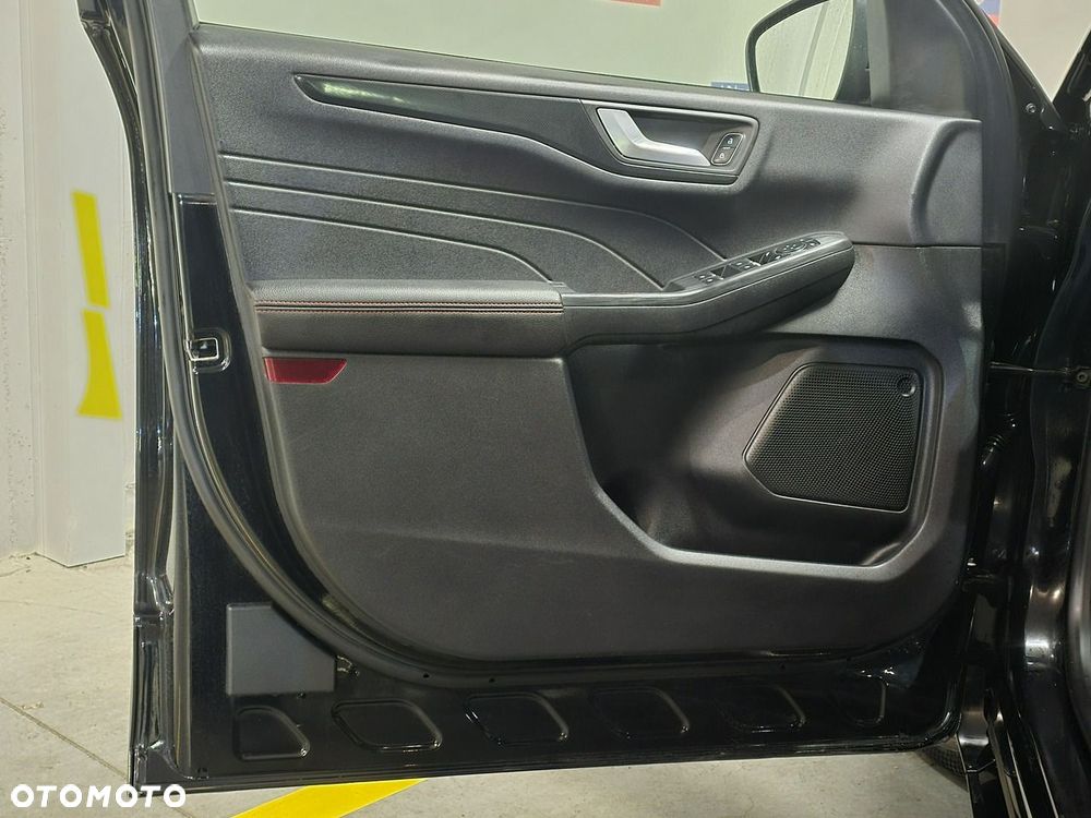 Ford Kuga - 12