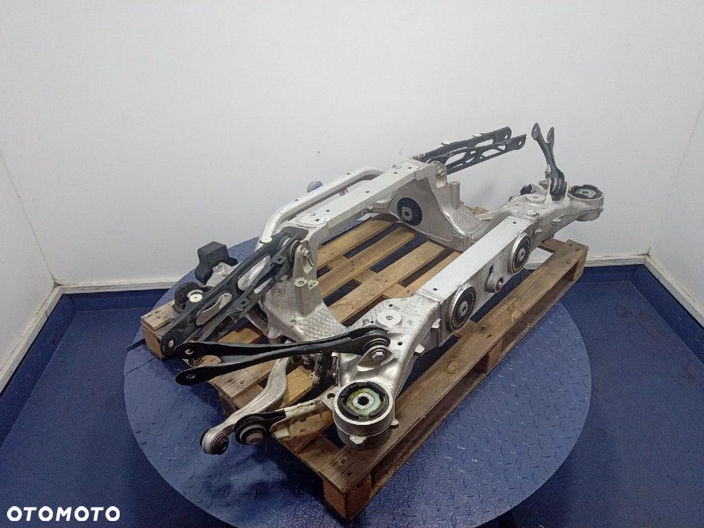 BMW I5 M60 G60 23-  M60 XDRIVE 601KM BELKA ZAWIESZENIA TYŁ 9504302 - 6