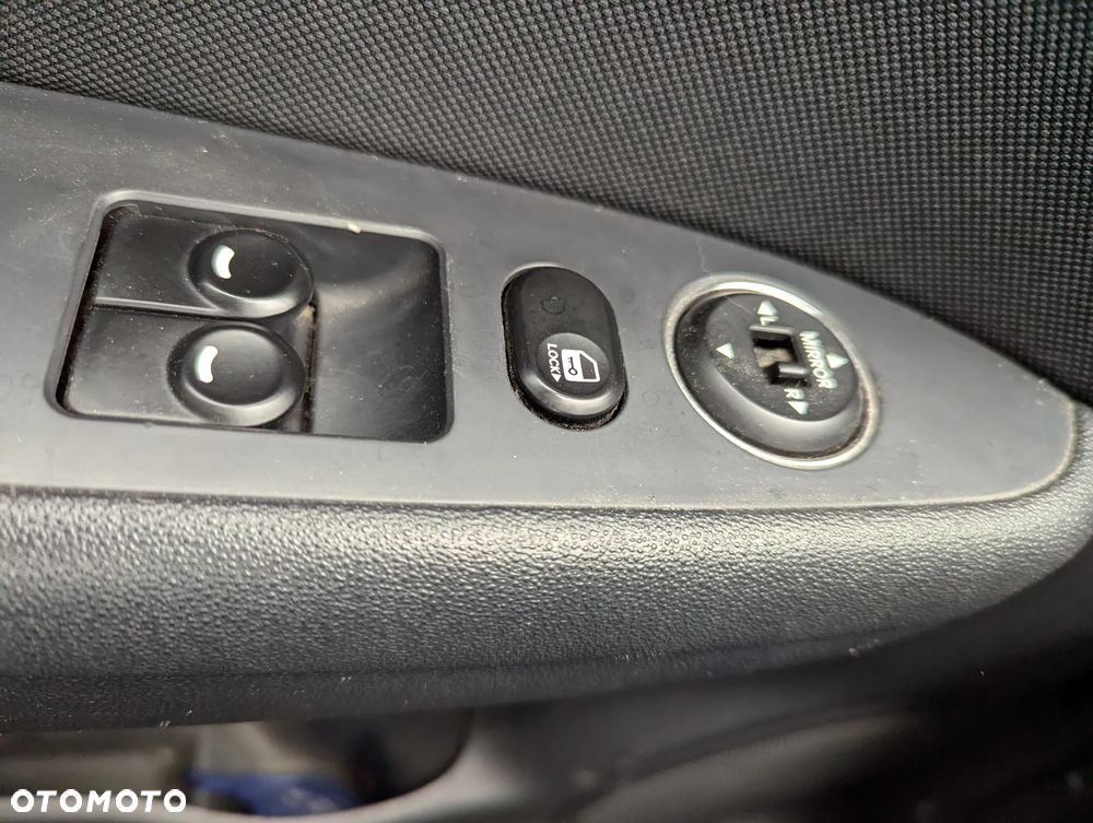 Hyundai i30 1.6 Comfort - 15