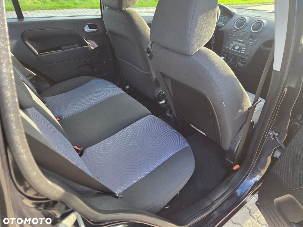 Ford Fusion - 10