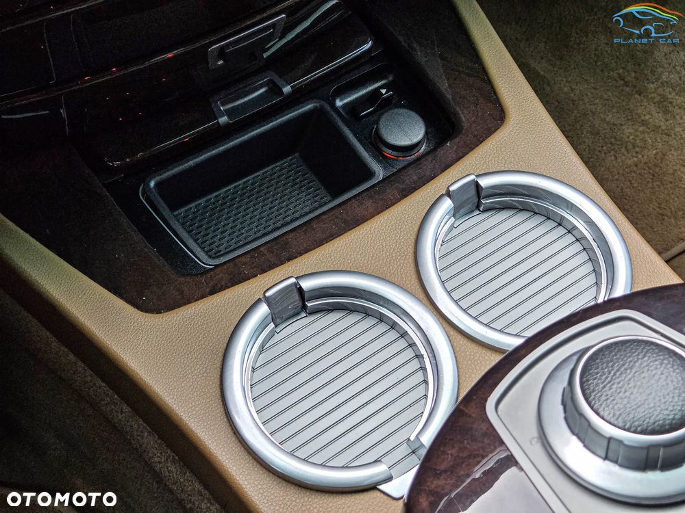 BMW Seria 7 750Li - 34