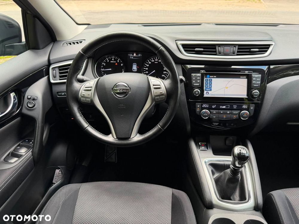 Nissan Qashqai 1.2 DIG-T N-Vision - 26