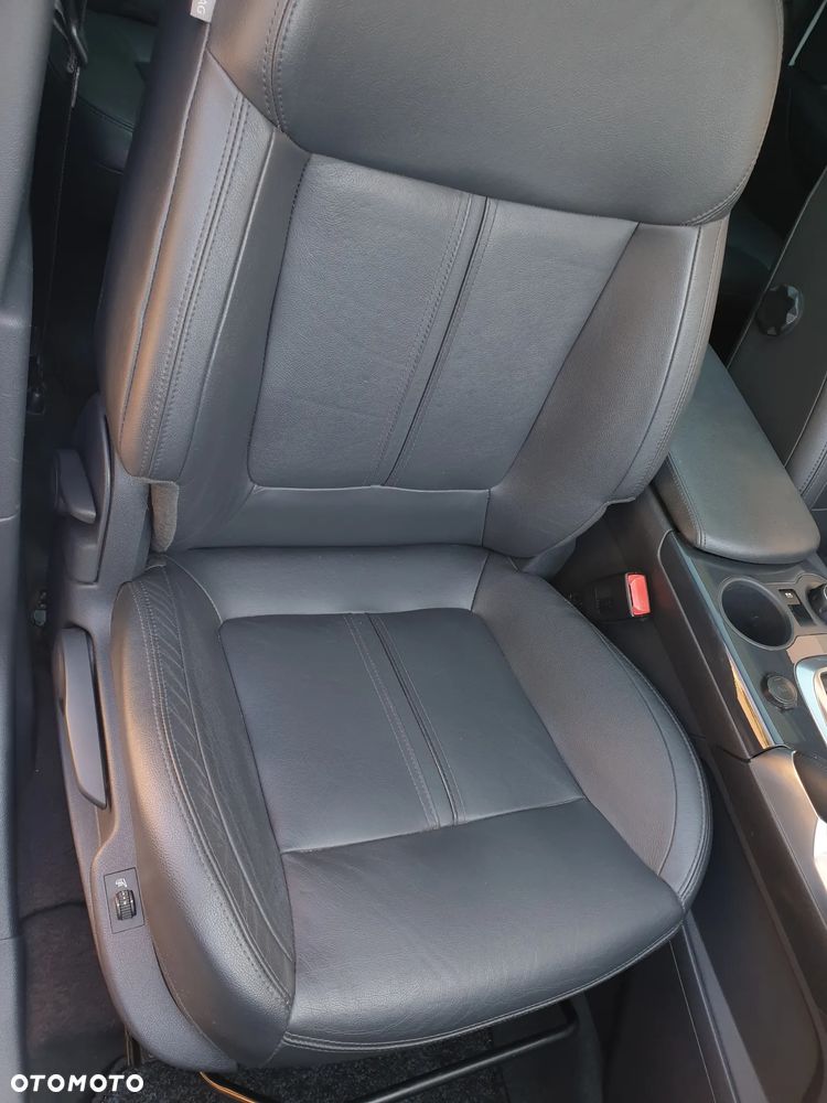 Peugeot 3008 HDi 150 Allure - 34