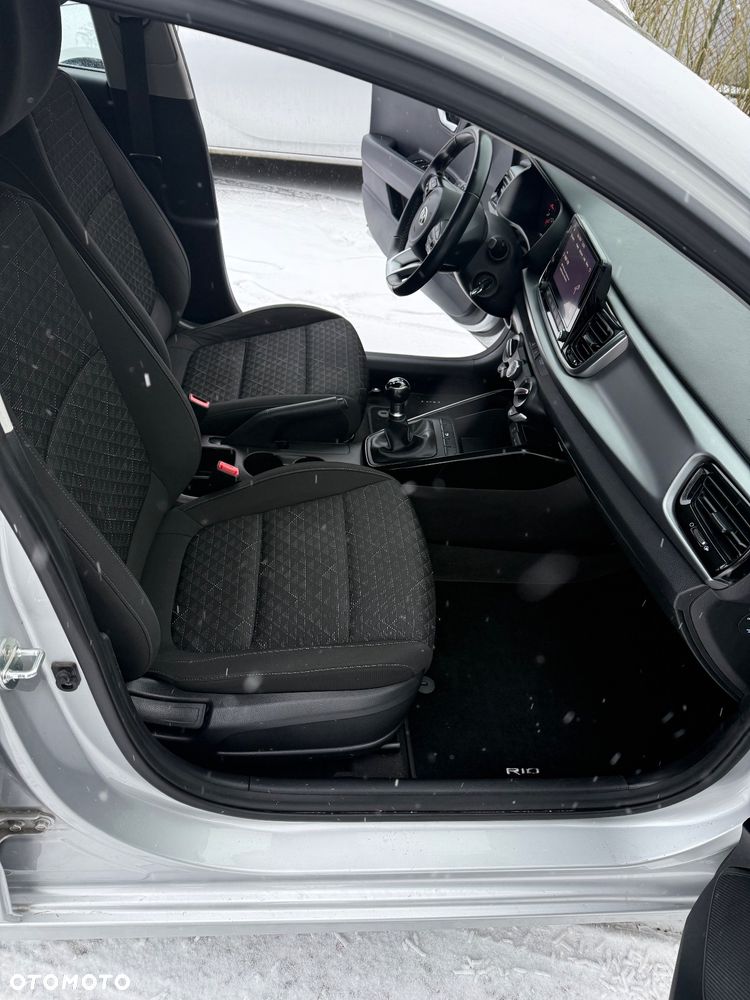 Kia Rio 1.2 Edition 7 - 10
