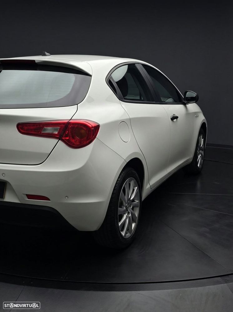 Alfa Romeo Giulietta 1.6 JTDM 16V - 5