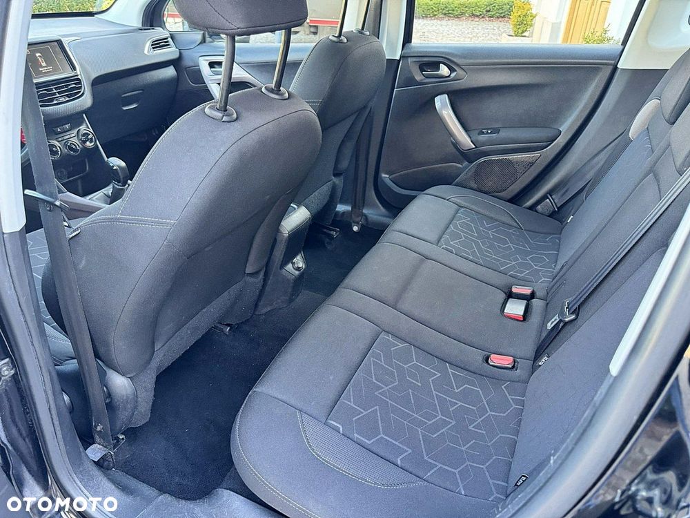 Peugeot 2008 - 13