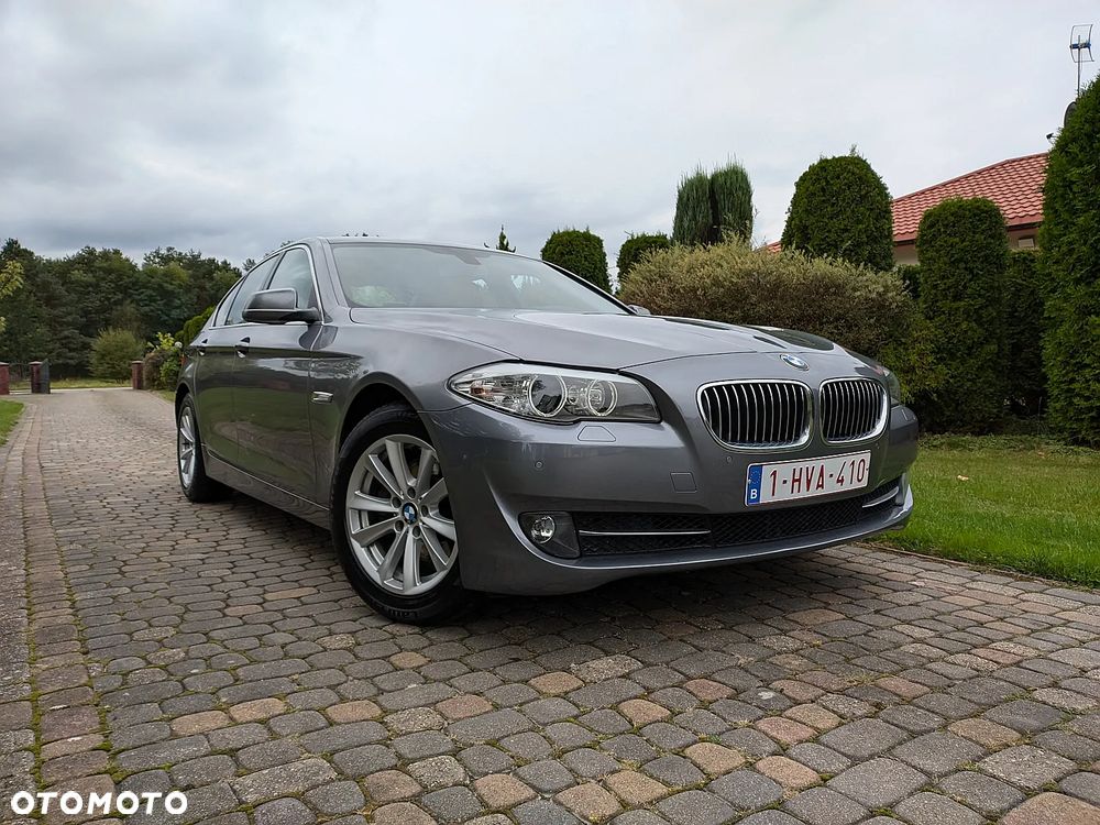 BMW Seria 5 520d - 32