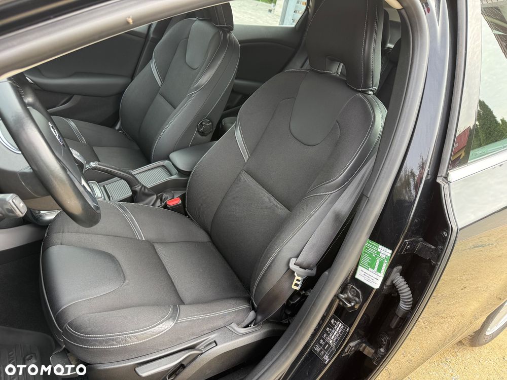 Volvo V40 D2 Momentum - 20