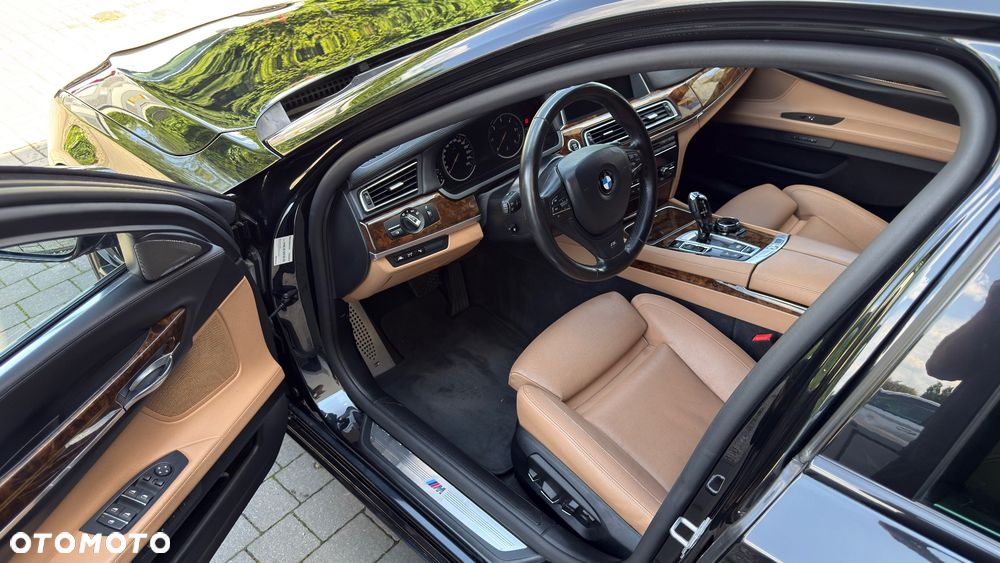 BMW Seria 7 750d xDrive - 11