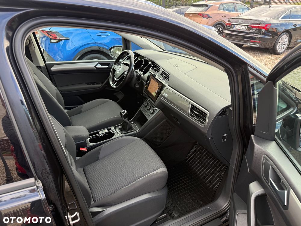 Volkswagen Touran 1.5 TSI EVO Comfortline - 17