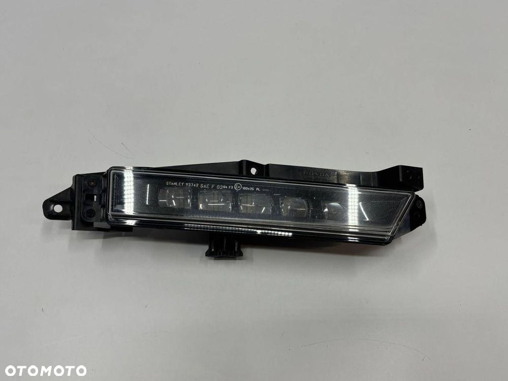 Honda CR-V CRV 5 V halogen led prawy przód przedni W4423 - 1