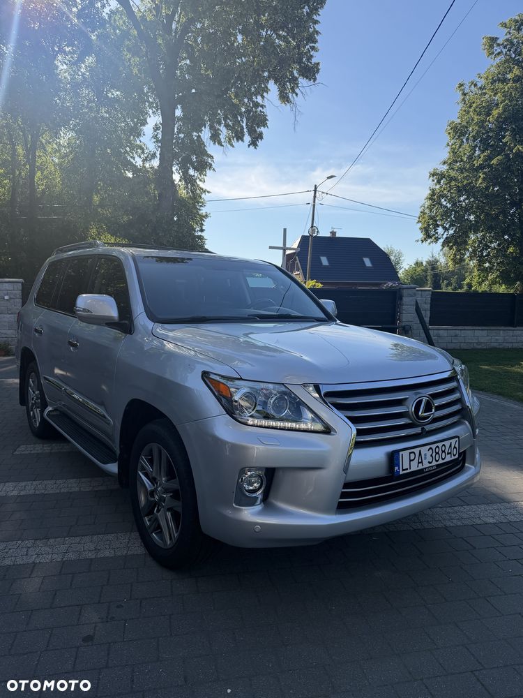 Lexus LX - 6