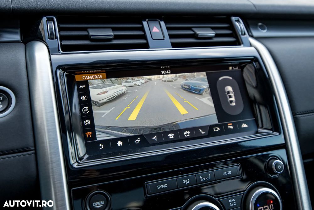 Land Rover Discovery 3.0 L TD6 HSE Luxury - 23