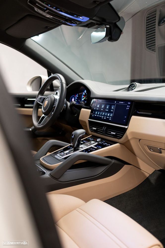 Porsche Cayenne Coupé E-Hybrid - 17