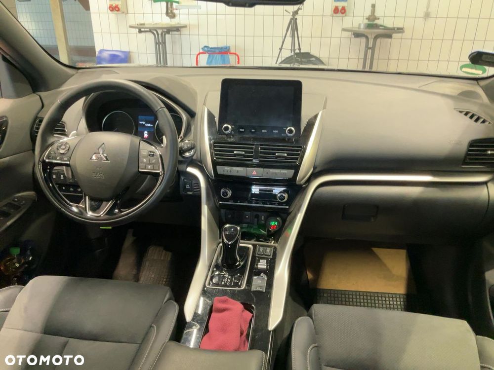 Mitsubishi Eclipse Cross - 5
