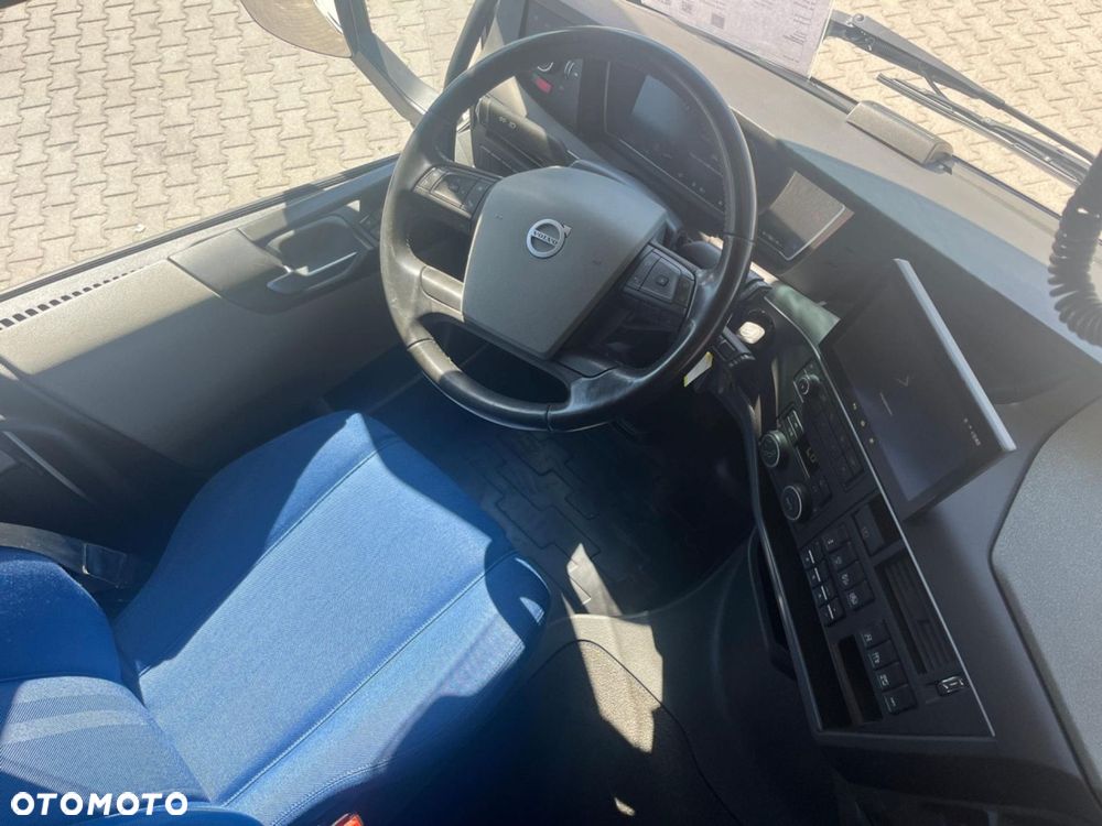 Volvo Volvo FH 4X2 460 Globetrotter XL - 17