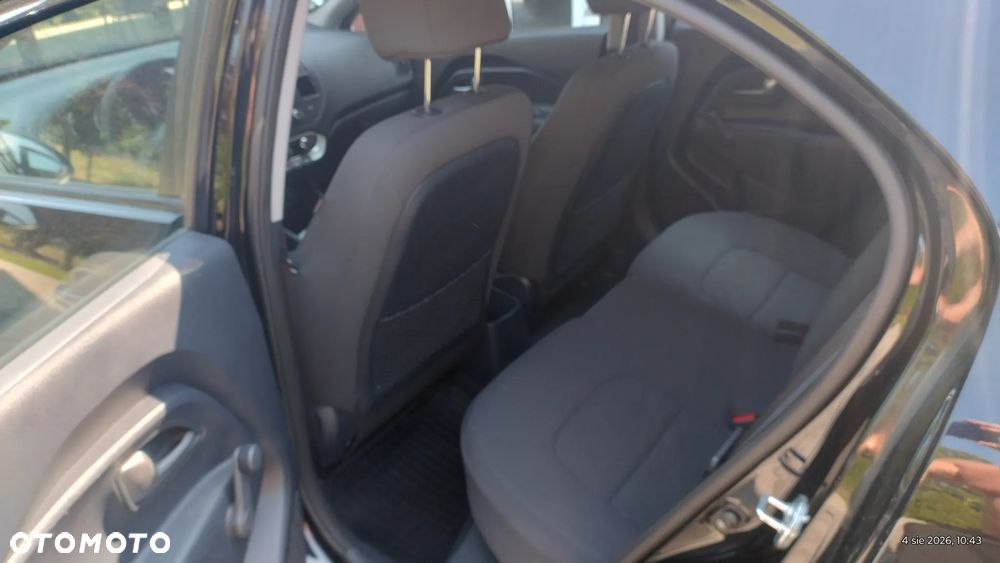 Kia Rio 1.2 Dream Team Edition - 12