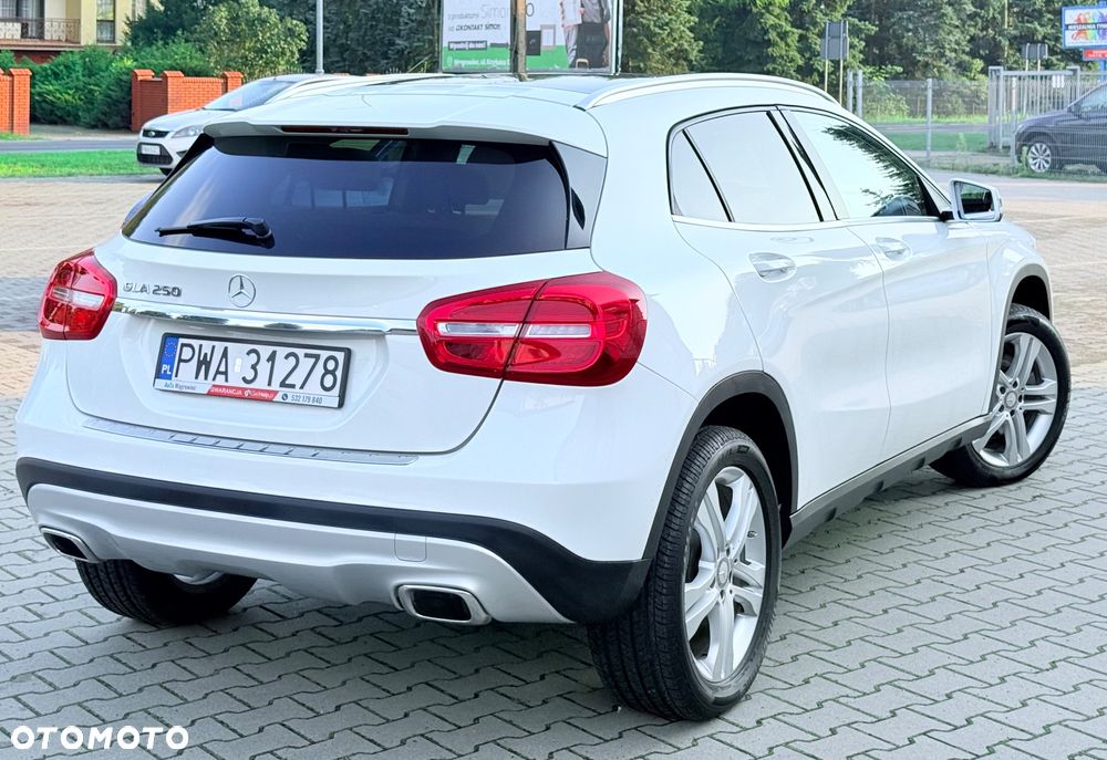 Mercedes-Benz GLA 250 7G-DCT UrbanStyle Edition - 5
