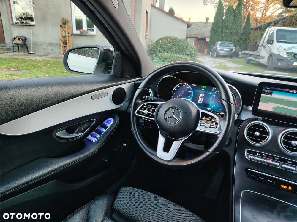 Mercedes-Benz Klasa C 200 4MATIC 9G-TRONIC - 30