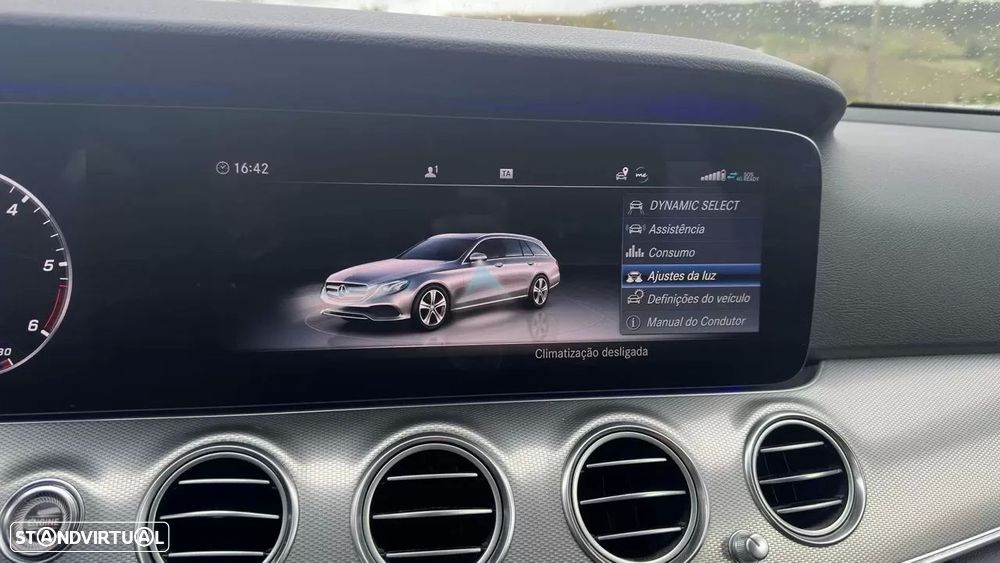 Mercedes-Benz E 220 - 16