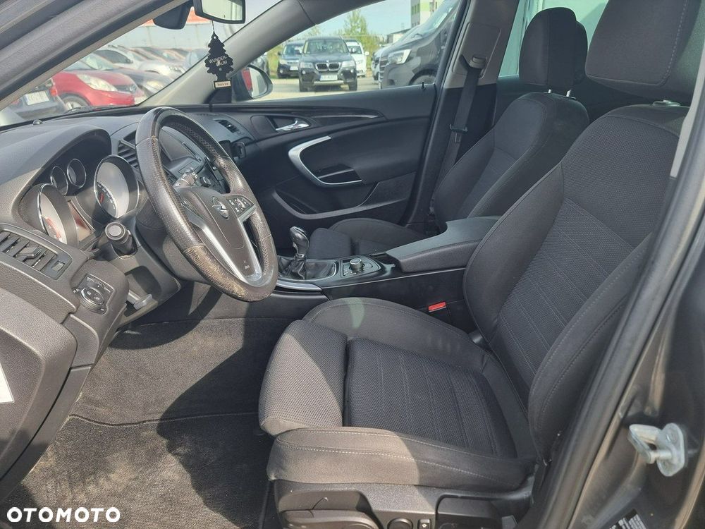 Opel Insignia - 10