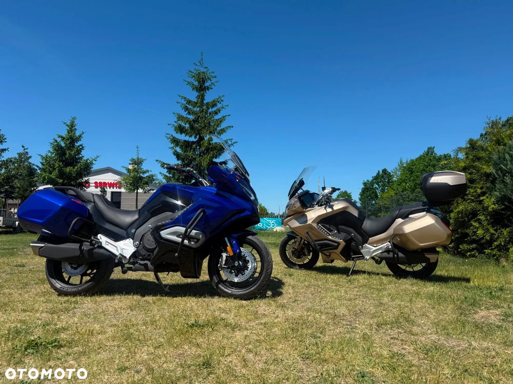 Jawa 750 Touring - 8
