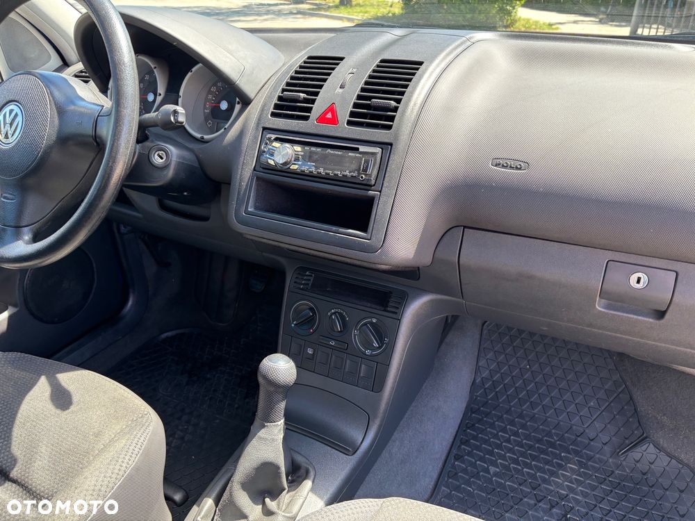 Volkswagen Polo 1.4 Basis - 27
