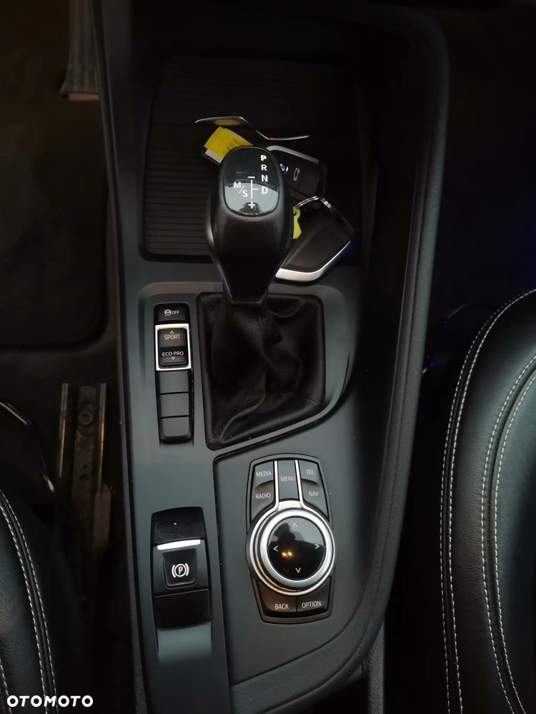 BMW X1 sDrive18d - 14